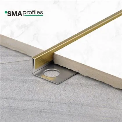 Stribed Trawsnewid TeilsEn Aur